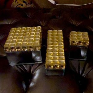 Accessory to your bathroom or with jewelry. New